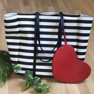 Mon Amore ❤️ Black & White Stripe Tote Bag w/ Heart Wristlet E/N Expression NYC